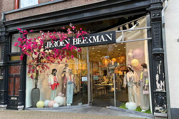 Oudestraat 1148261 CV KampenTel: 038 3315206 